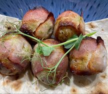 Картофель молодой в беконе