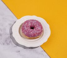 Донат Ягодный микс с начинкой