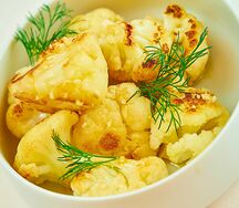 Цветная капуста с пряным маслом и чесноком