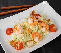 Салат Цезарь с креветкой