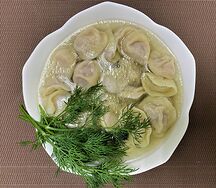 Пельмени домашние в бульоне