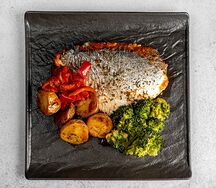 Дорадо с овощами