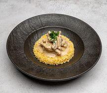 Индейка в сливочном соусе с булгуром