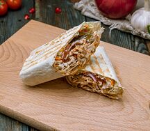 Шаурма в тандырном лаваше