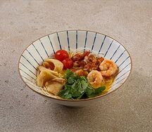 Малазийская лакса c морепродуктами