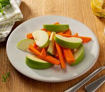 Брусочки яблоко и морковь