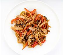 Вок с курицей