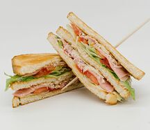 Цезарь Сэндвич с ветчиной