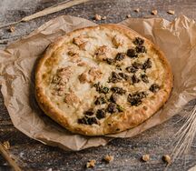 Осетинский пирог с курицей и грибами