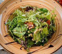 Тёплый салат с телятиной