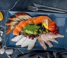 Плато из рыбного ассорти