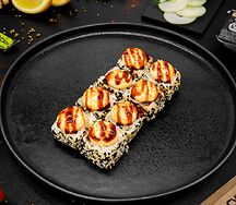 Запеченный ролл с кальмаром