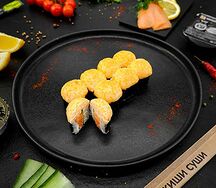 Запеченный ролл с лососем