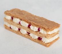 Пирожное Мильфей с малиной