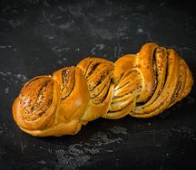 Косичка с маком