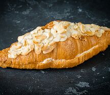 Круассан миндальный