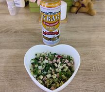 Окрошка с колбасой (250 г), квас (500 мл)