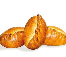 Пирожок с вишней