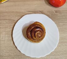 Булочка с корицей