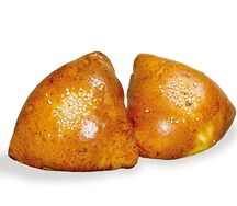 Пирожок с капустой и яйцом