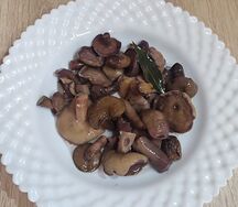 Маслята маринованные