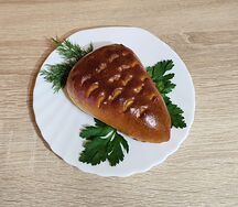 Пирожок с грибами и луком