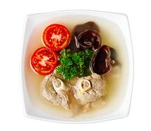 Баранина с черными грибами