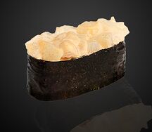 Гункан с гребешками