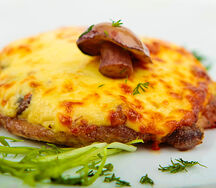 Мясо по-французски