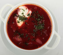 Борщ с чесночными гренками