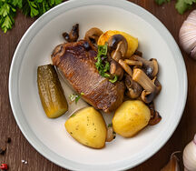 Говядина жареная с картофелем и грибами