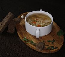 Куриный суп с лапшой