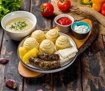 Хинкал слоеный с ореховой травой и сушеной колбасой