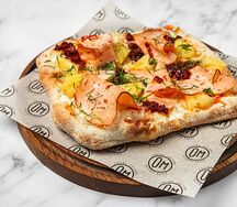 Пицца Ветчина из индейки и ананасы 