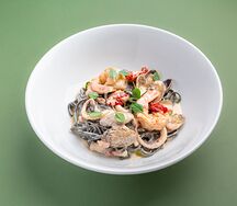 Черная паста с морепродуктами