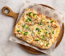 Римская пицца Курица, брокколи и горгонзола