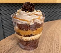 Трайфл Сникерс