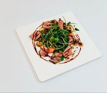 Салат с ростбифом