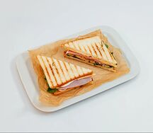 Сэндвич с ветчиной и сыром