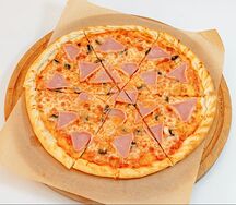 Пицца с ветчиной и грибами