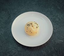 Булочка французская с кунжутом
