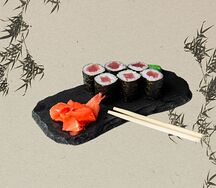 Классический ролл с тунцом