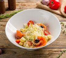 Салат Цезарь с сёмгой