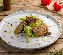 Тёплый салат с куриной печенью