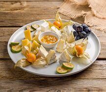 Ассорти из европейских сыров