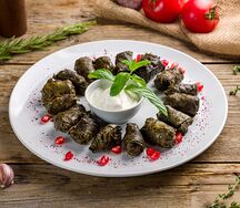 Долма с винoградными листьями