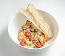 Цезарь с курицей