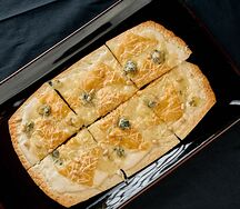 Фламекеш Четыре сыра