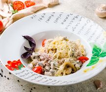 Феттуччине с ветчиной и грибами