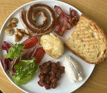 Большой мясной завтрак
